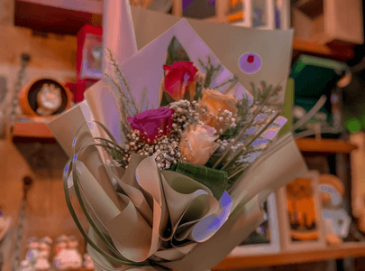Al Hamdulilah Ala Al Salama Flower Bouquet 