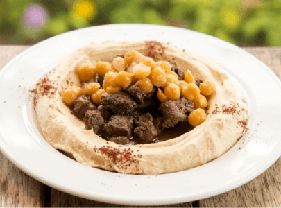 Hommos With Beef