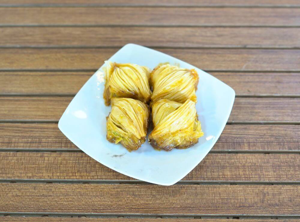Pistachio & Caramel Baklava 3