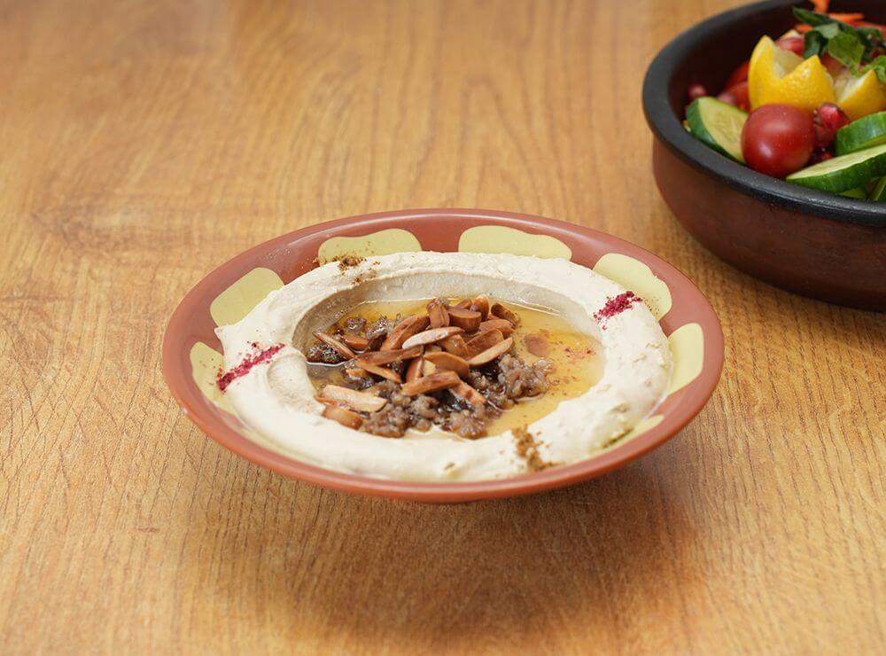 Hommos With Beef