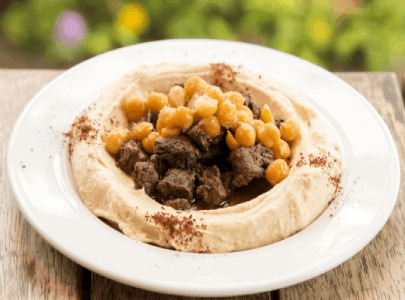 Hommos With Beef