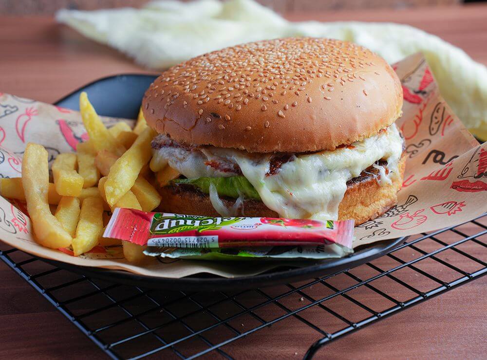 Mozzarella Beef Burger 