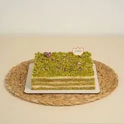 Pistachio Cake 8 Persons