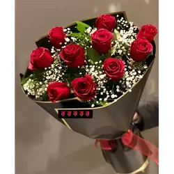 Bouquet Of Red Damask Flowers With Accessories, 10 Flowers