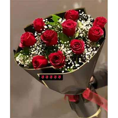 Bouquet Of Red Damask Flowers With Accessories, 10 Flowers