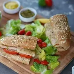 Halloumi With Turkey
