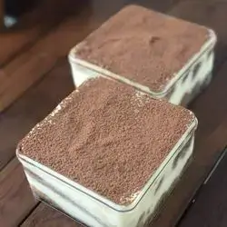 Tiramisu Cake