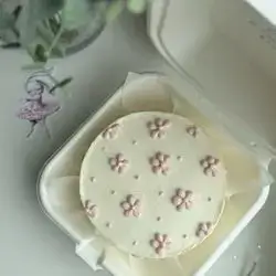 mini cake