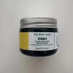 Vitamin C glow boosting moisturizer