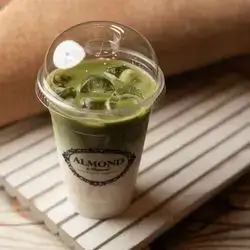 iced matcha latte