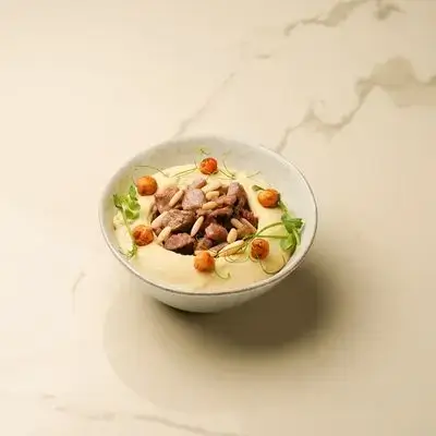 Hummus with Meat