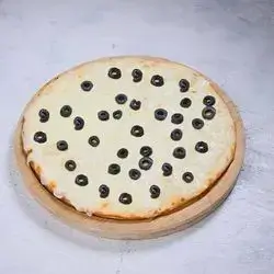 Akkawi Manakish With Olives