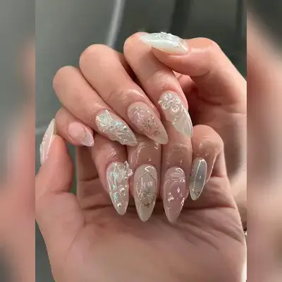 24Pcs Long Almond Shaped Nail Art With Crystal