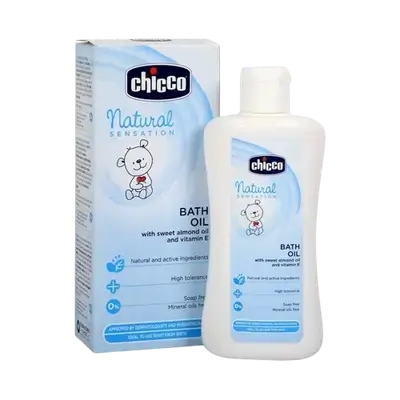 Natural Sensation Bath Oil With Sweet Almond Oil and vitamin E 200ml _ Chicco