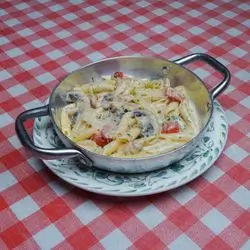 Penne Al Pollo E Funghi