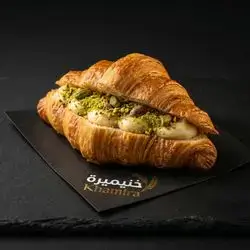 Croissant Stuffed with Cream And Pistachio 1 Pc