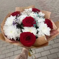 5 Red Rose & White Flowers Bouquet