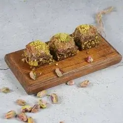Pistachio Cacao Baklava