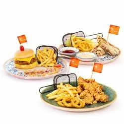 Chicken Saj + Chicken Crispy Meal + Chicken Burger + 3 Colas.