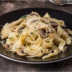 Fettuccine Alfredo Mushroom