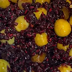 Olives With Pomegranate Molasses