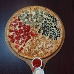 Four Season Pizza