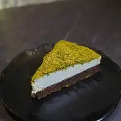 Pistachio Cake