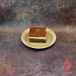 Tiramisu Cake 