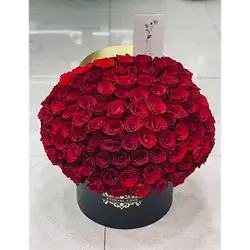 Box Of Natural Red Flowers, 119 Flowers