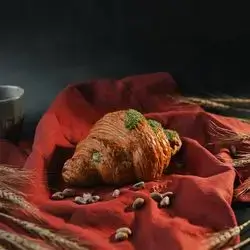 Pistachio Croissant