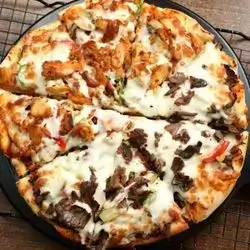 Mixed Pizza With Meat And Chicken