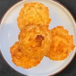 Coconut Macaron