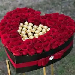 Box Vip Red Flower & Referreo Chocolate