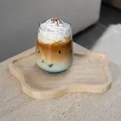 بلو لاتێ