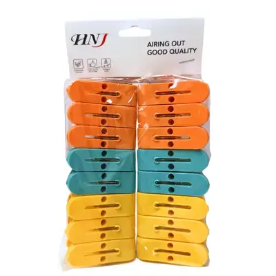 Plastic Cloth Clips 16