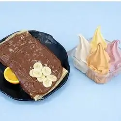 Half Banana Stuffed Crepe