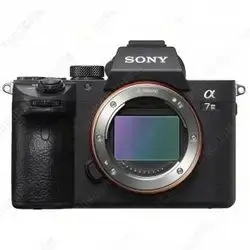 Sony a7 III ILCE7M3/B Full-Frame Mirrorless Interchangeable-Lens Camera with 3-Inch LCD, Body Only,Base Configuration,Black