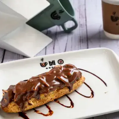 Almond Eclair
