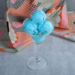Scoop Ice Cream With Bobby Flavor