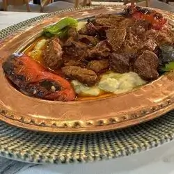 Ali Nazik
