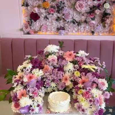 Cake and flowers