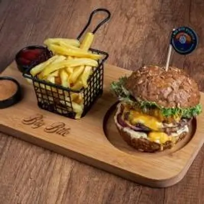 Trio Cheese Burger