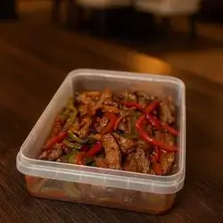 گۆشت بە بیبەری ڕەش
