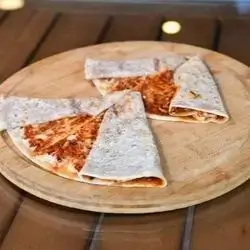 Muhammara with Kashkaval