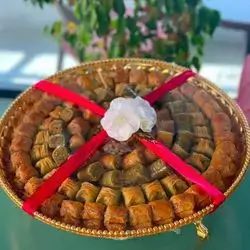 Mix Walnut And Pistachio Baklava