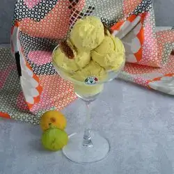 Scoop Ice Cream With Figs Flavor