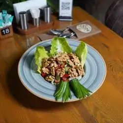 Walnut Salad