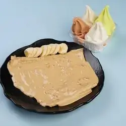 Half Snickers Crepe