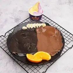 Oreo And Chocolate Square Crepe