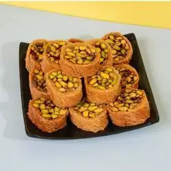 Walnut Mabroma Baklava